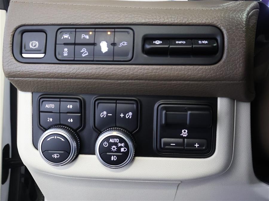 2021 GMC Yukon DENALI photo
