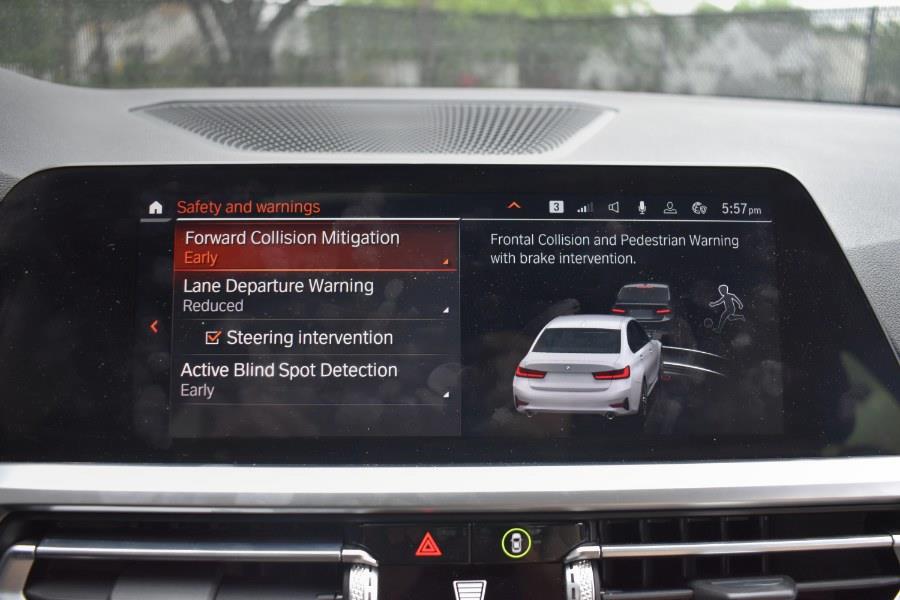 2021 BMW 3-Series 330i xDrive Sedan photo