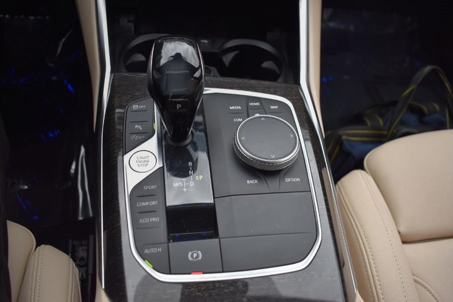 2021 BMW 3-Series 330i xDrive Sedan photo
