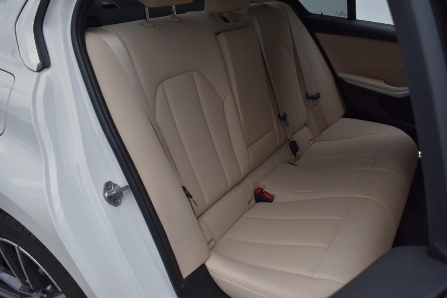 2021 BMW 3-Series 330i xDrive Sedan photo