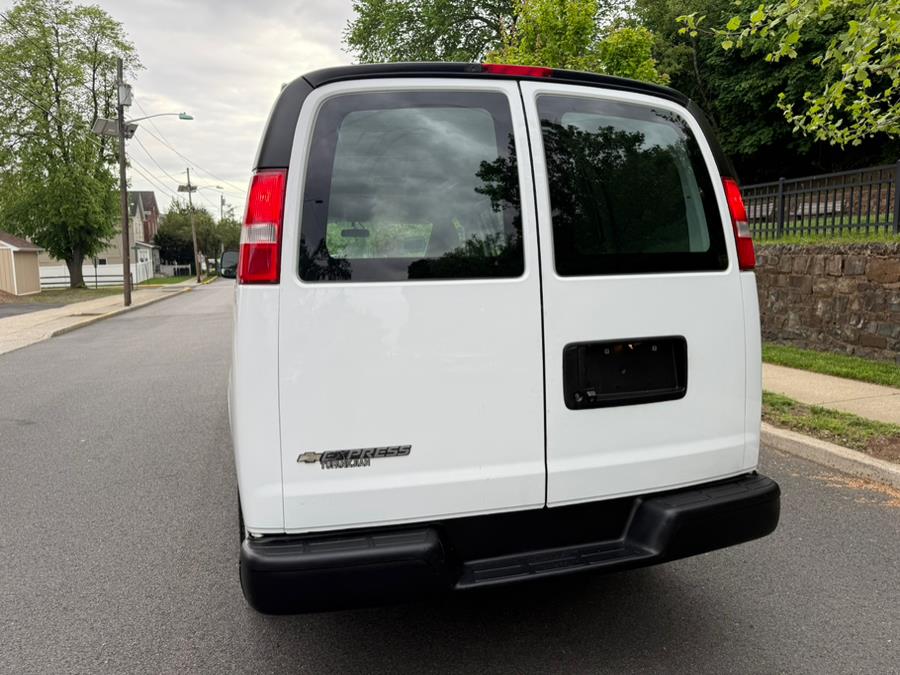 2018 Chevrolet Express Cargo Van RWD 2500 135