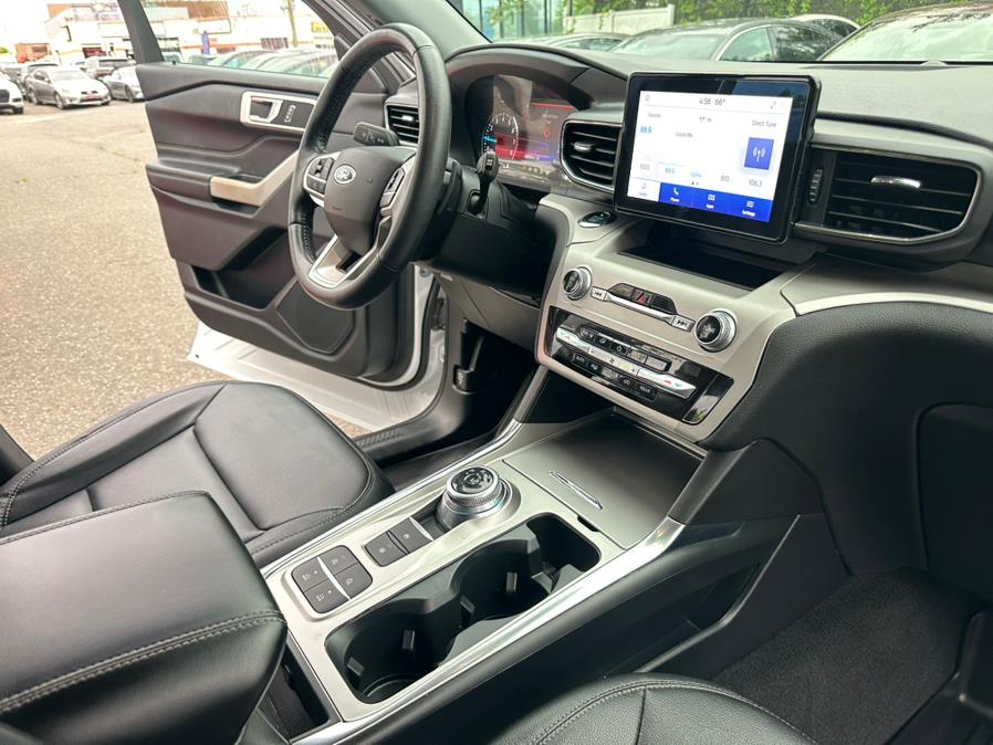 2020 Ford Explorer XLT RWD photo