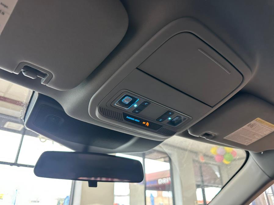 2020 Ford Explorer XLT RWD photo