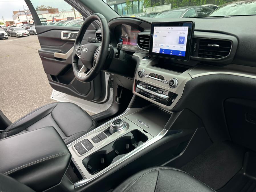 2020 Ford Explorer XLT RWD photo