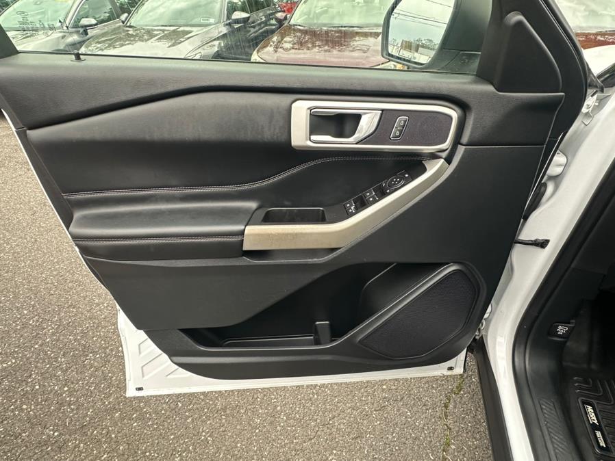 2020 Ford Explorer XLT RWD photo