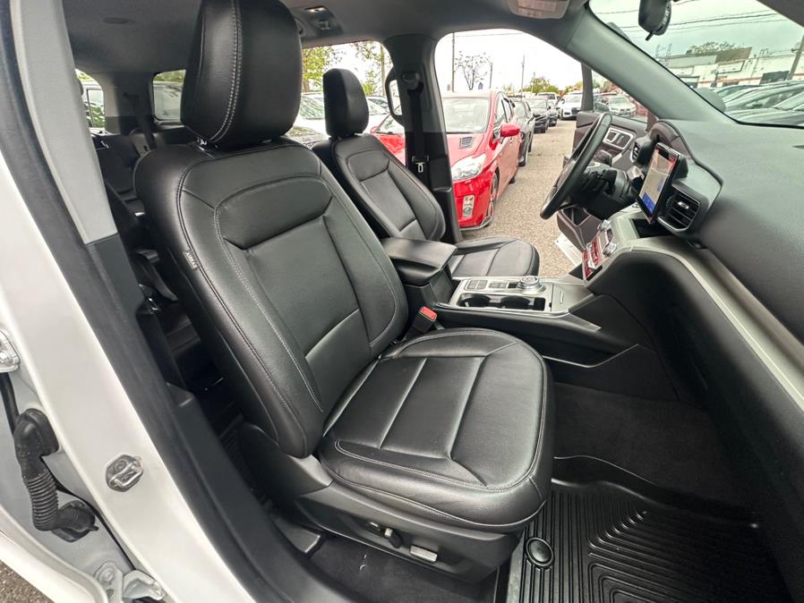 2020 Ford Explorer XLT RWD photo