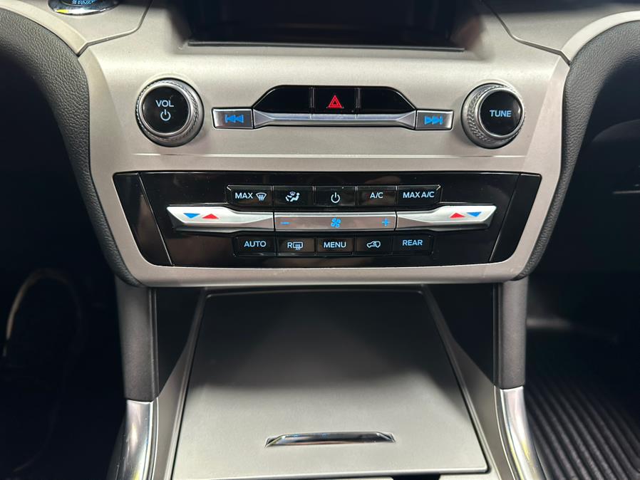 2020 Ford Explorer XLT RWD photo