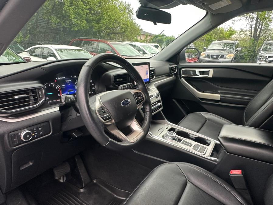 2020 Ford Explorer XLT RWD photo
