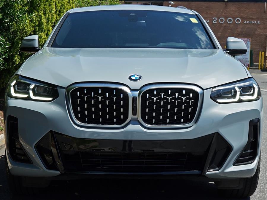 2022 BMW X4 xDrive30i photo