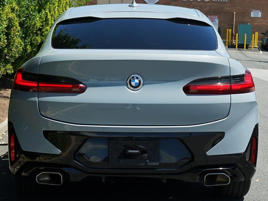 2022 BMW X4 xDrive30i photo