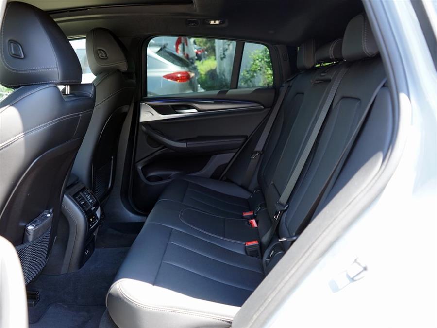2022 BMW X4 xDrive30i photo