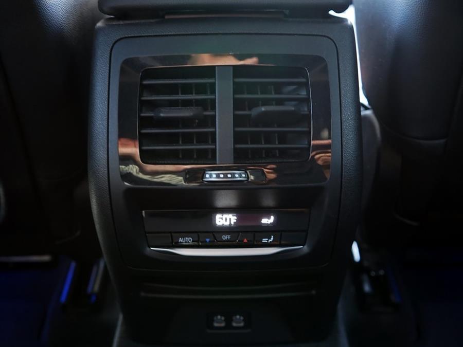 2022 BMW X4 xDrive30i photo