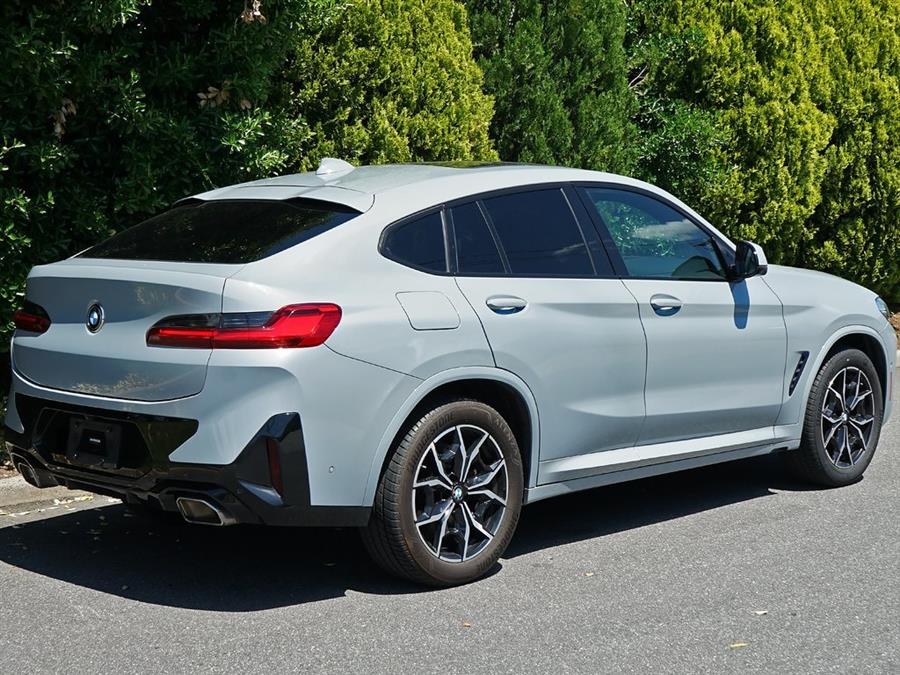 2022 BMW X4 xDrive30i photo