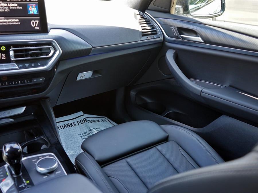 2022 BMW X4 xDrive30i photo