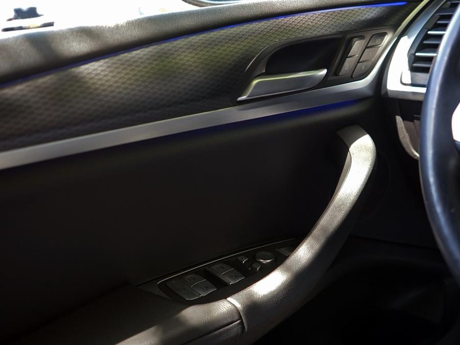 2022 BMW X4 xDrive30i photo