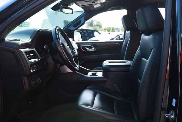 2023 Chevrolet Suburban LT photo