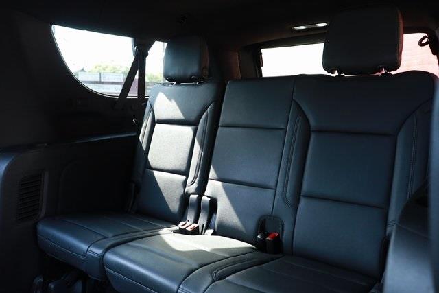 2023 Chevrolet Suburban LT photo