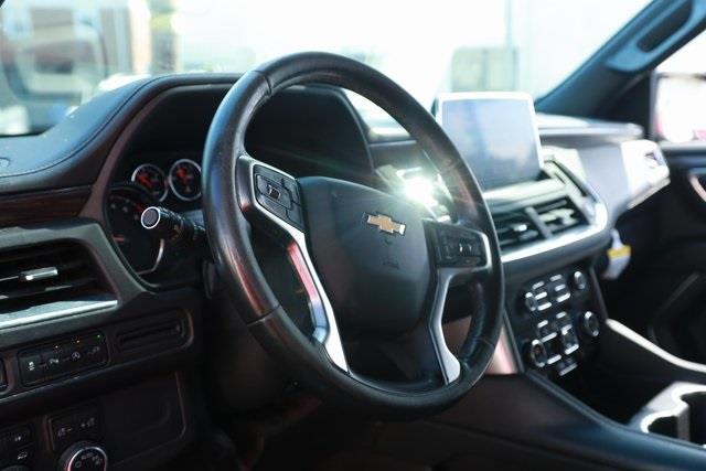 2023 Chevrolet Suburban LT photo