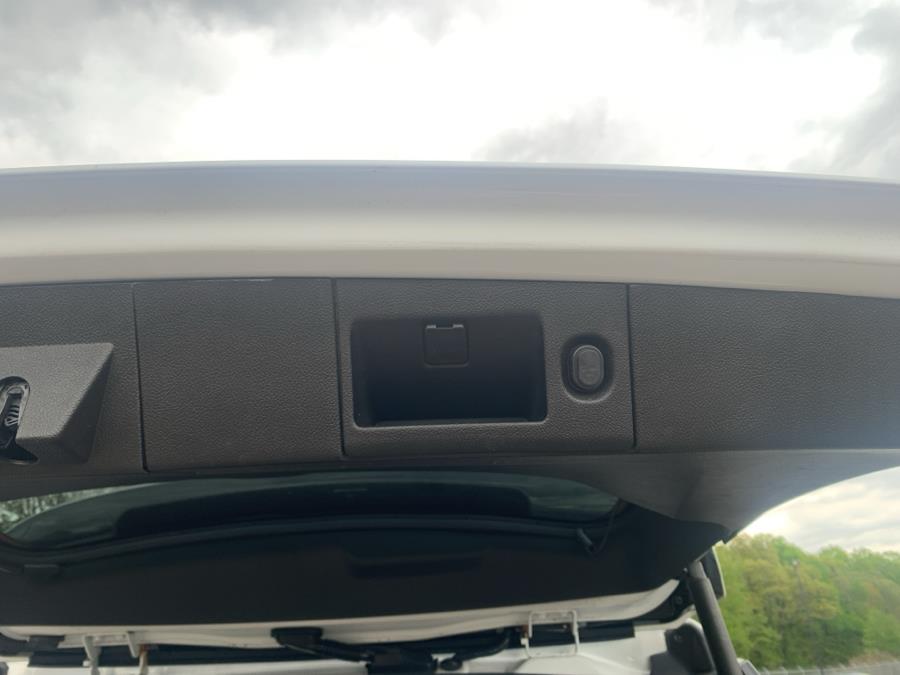 2017 GMC Yukon XL 4WD 4dr SLT photo