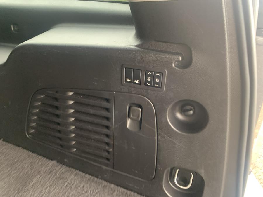 2017 GMC Yukon XL 4WD 4dr SLT photo