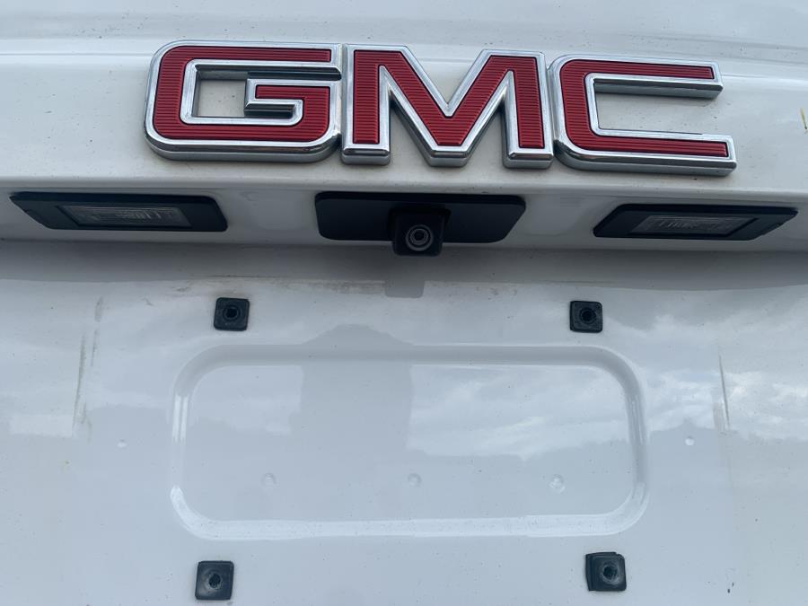 2017 GMC Yukon XL 4WD 4dr SLT photo