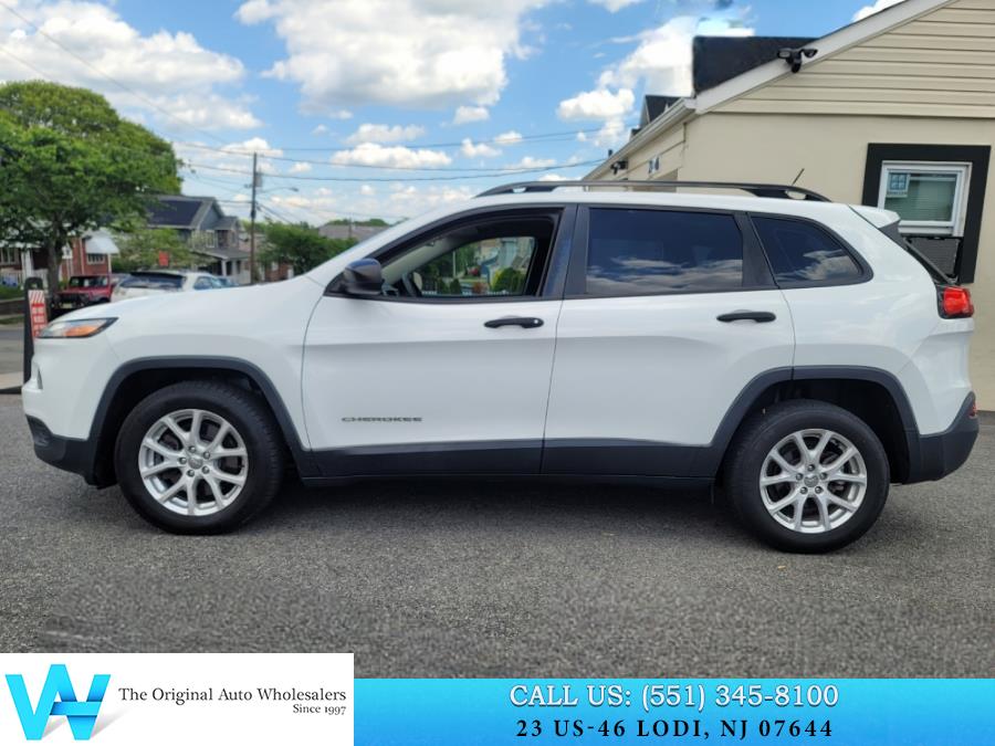 2016 Jeep Cherokee FWD 4dr Sport photo