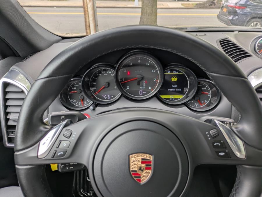 2014 Porsche Cayenne photo