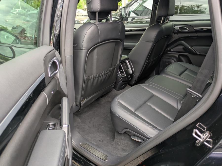 2014 Porsche Cayenne photo