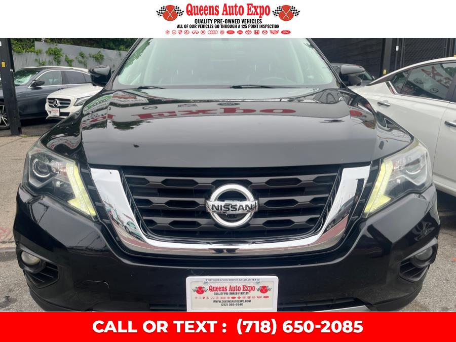 2017 Nissan Pathfinder 4x4 SL photo
