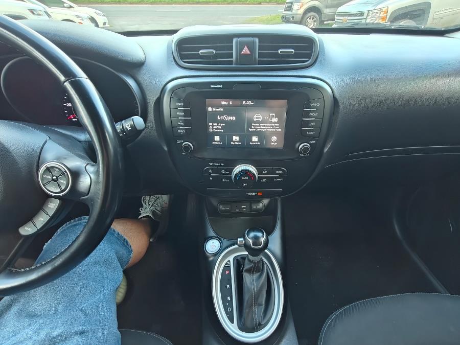 2017 Kia Soul + Auto photo
