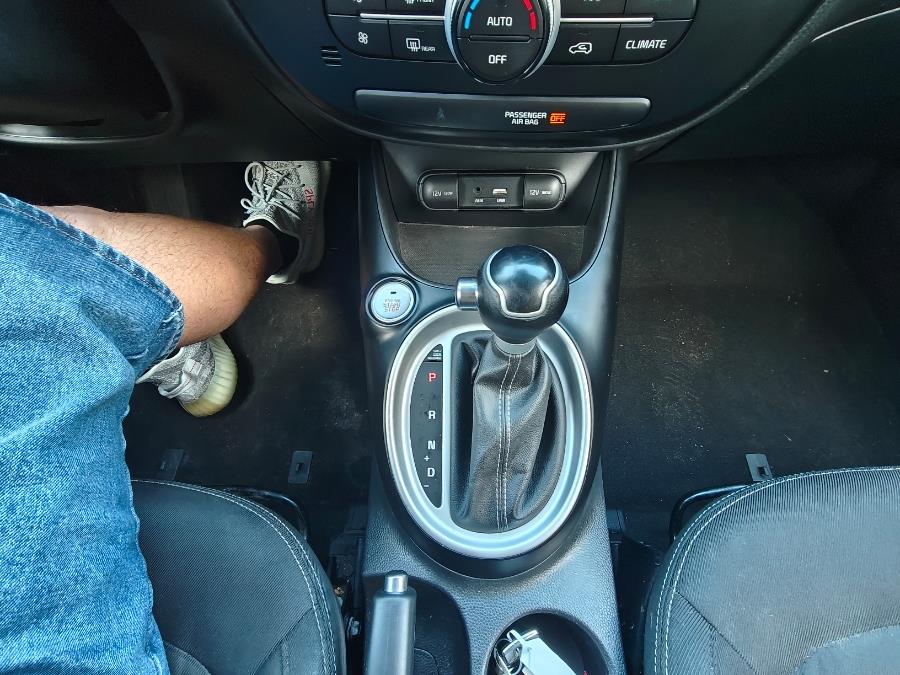 2017 Kia Soul + Auto photo