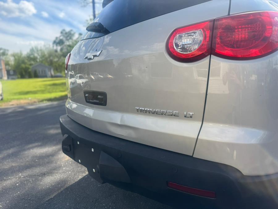 2012 Chevrolet Traverse LT photo
