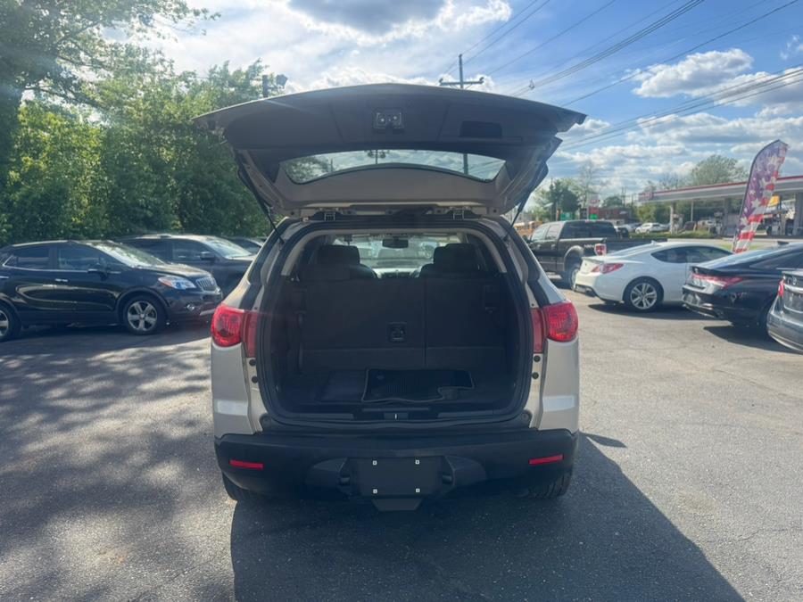 2012 Chevrolet Traverse LT photo