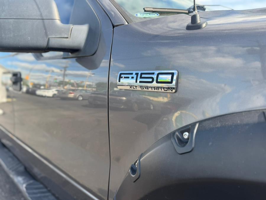 2004 Ford F-150 XLT photo