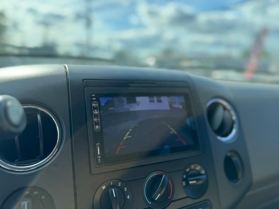 2004 Ford F-150 XLT photo