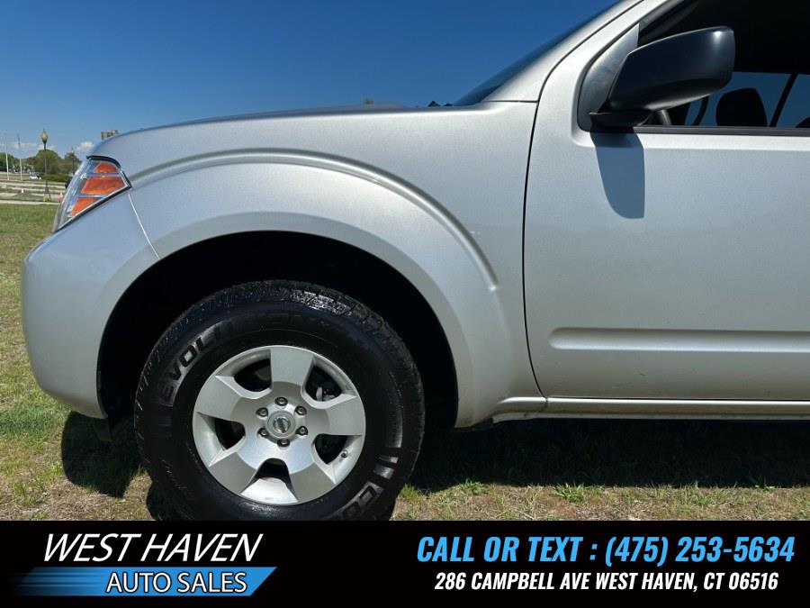 2011 Nissan Pathfinder S photo