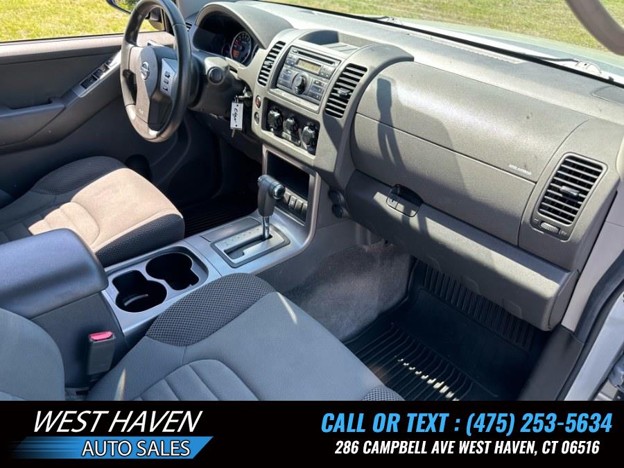 2011 Nissan Pathfinder S photo