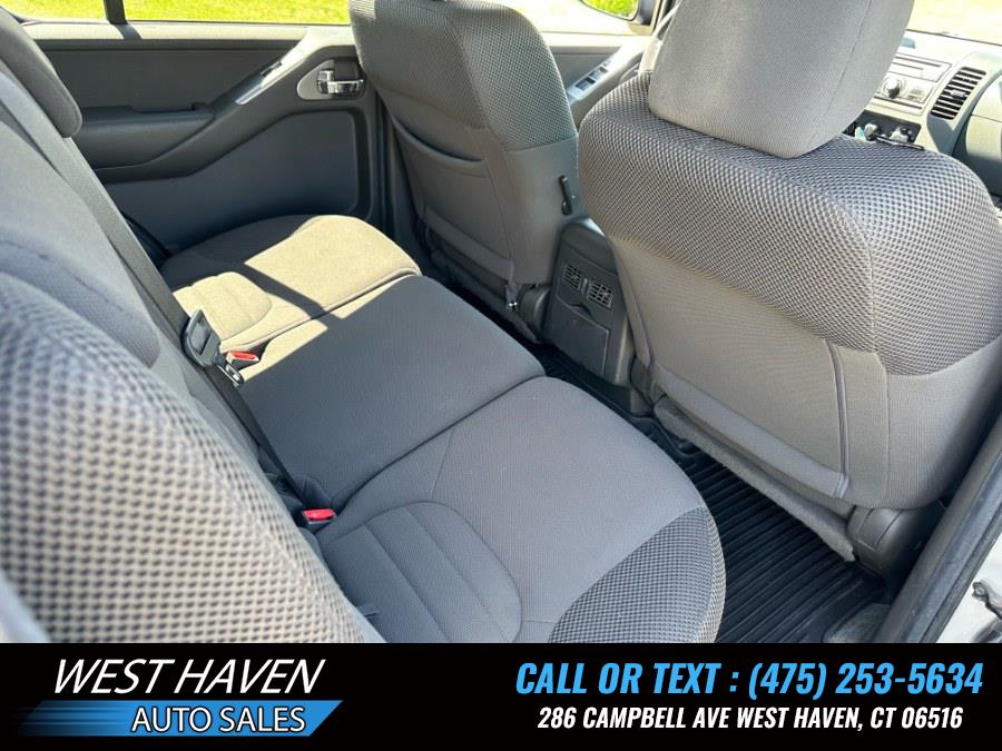 2011 Nissan Pathfinder S photo