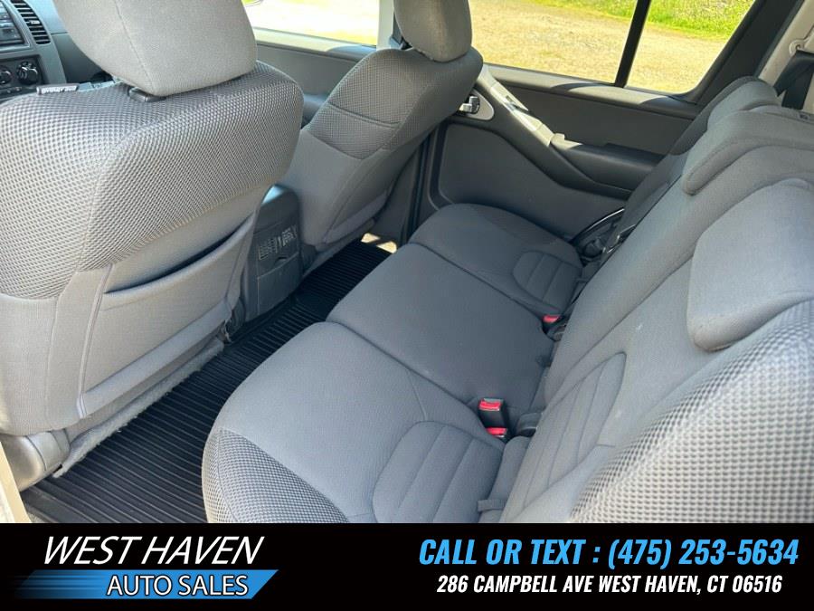 2011 Nissan Pathfinder S photo