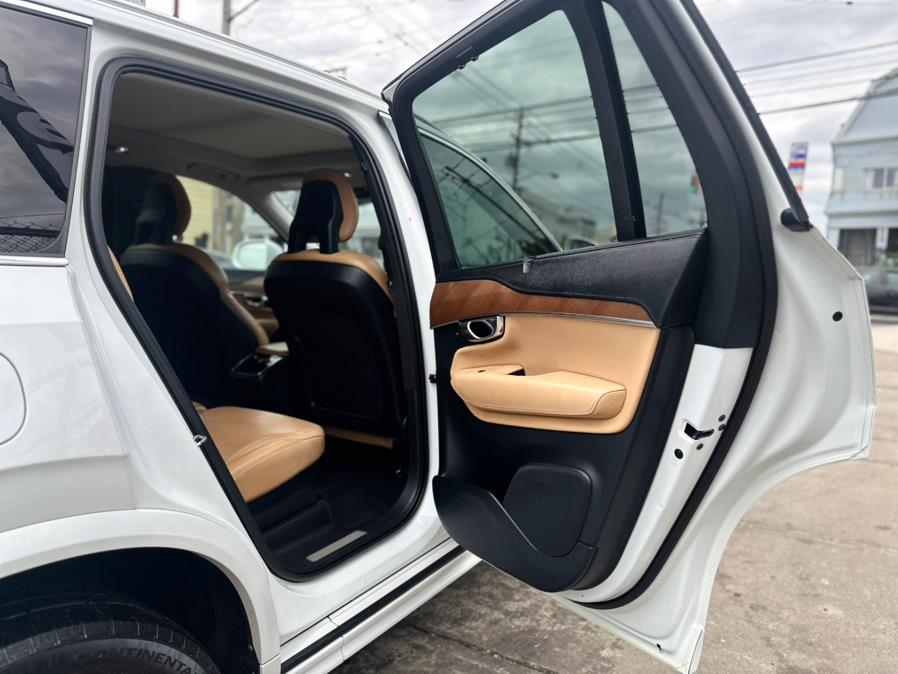 2016 Volvo XC90 T6 Inscription AWD 4dr SUV photo