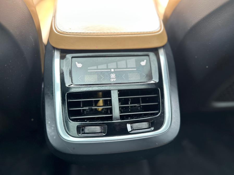 2016 Volvo XC90 T6 Inscription AWD 4dr SUV photo