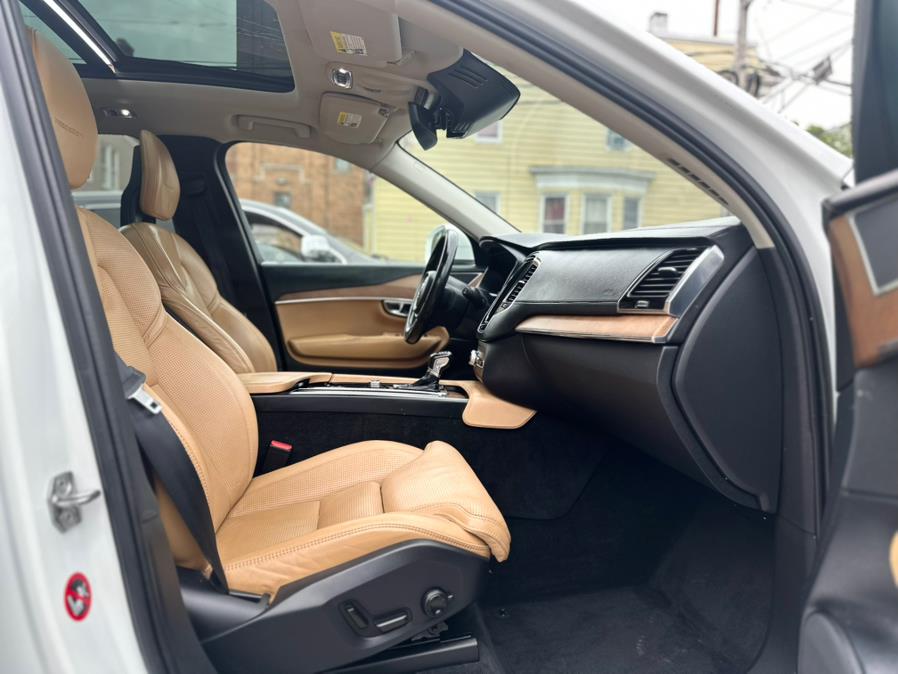 2016 Volvo XC90 T6 Inscription AWD 4dr SUV photo