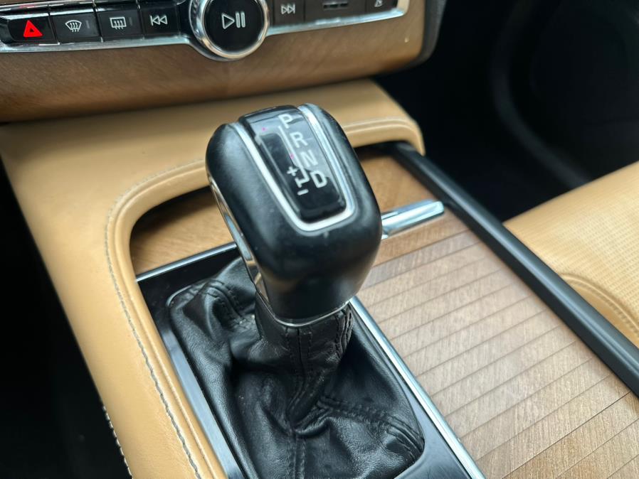 2016 Volvo XC90 T6 Inscription AWD 4dr SUV photo