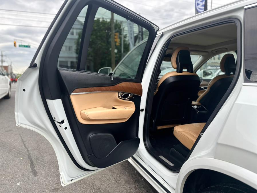 2016 Volvo XC90 T6 Inscription AWD 4dr SUV photo