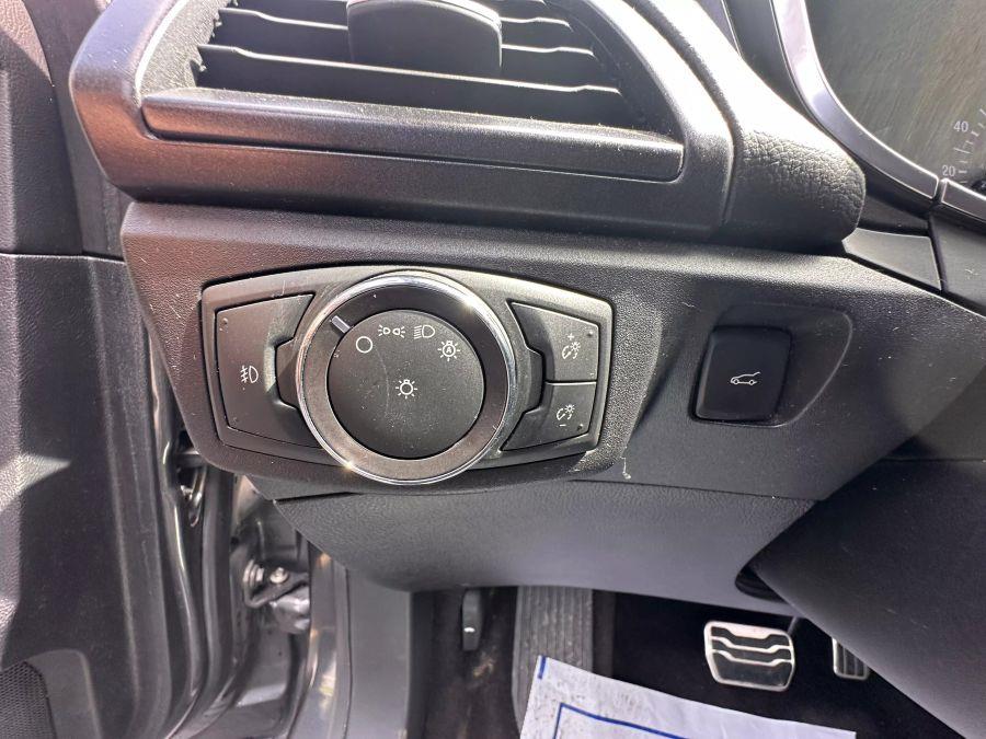 2018 Ford Fusion Titanium Sedan 4D photo