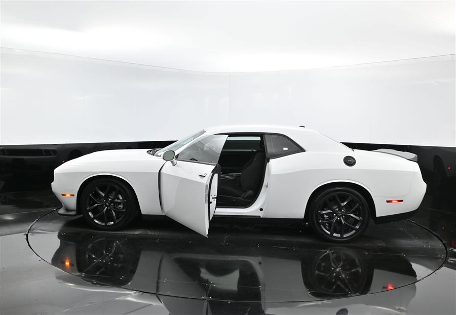 2023 Dodge Challenger GT photo