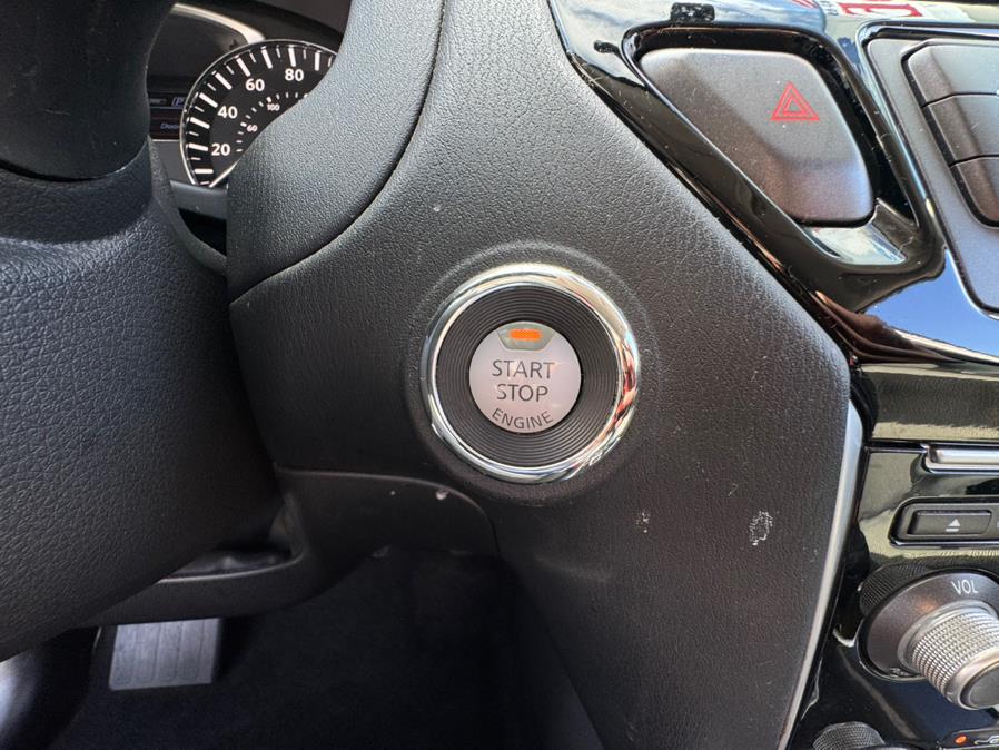 2018 Nissan Pathfinder 4x4 S photo