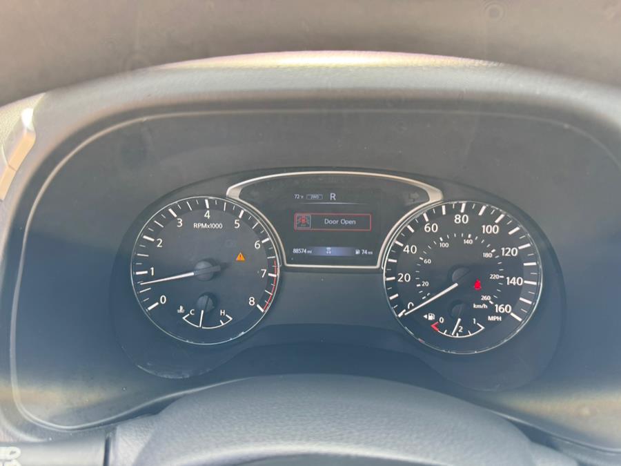 2018 Nissan Pathfinder 4x4 S photo