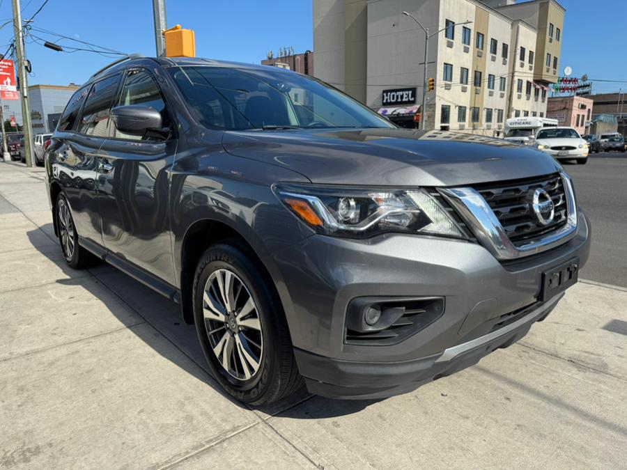 2018 Nissan Pathfinder 4x4 S photo