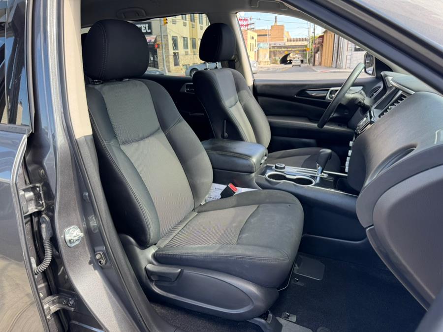 2018 Nissan Pathfinder 4x4 S photo